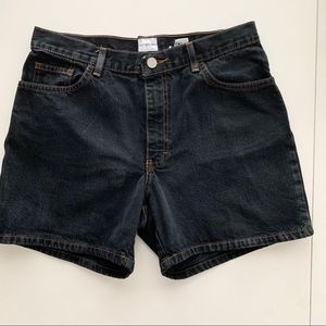 CALVIN KLEIN easy fit black denim shiorts 8